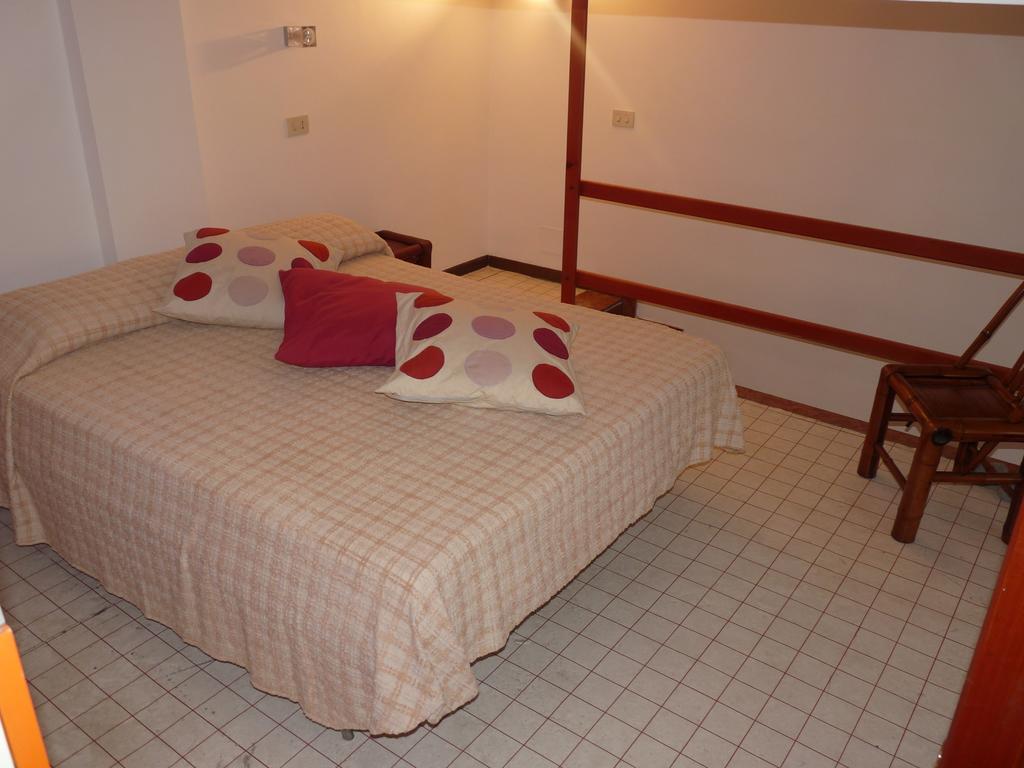 Agenzia Aprea Appartamenti Ponza Room photo