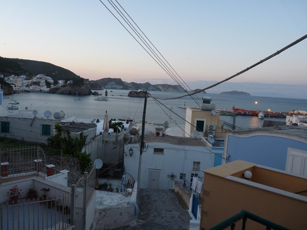 Agenzia Aprea Appartamenti Ponza Exterior photo