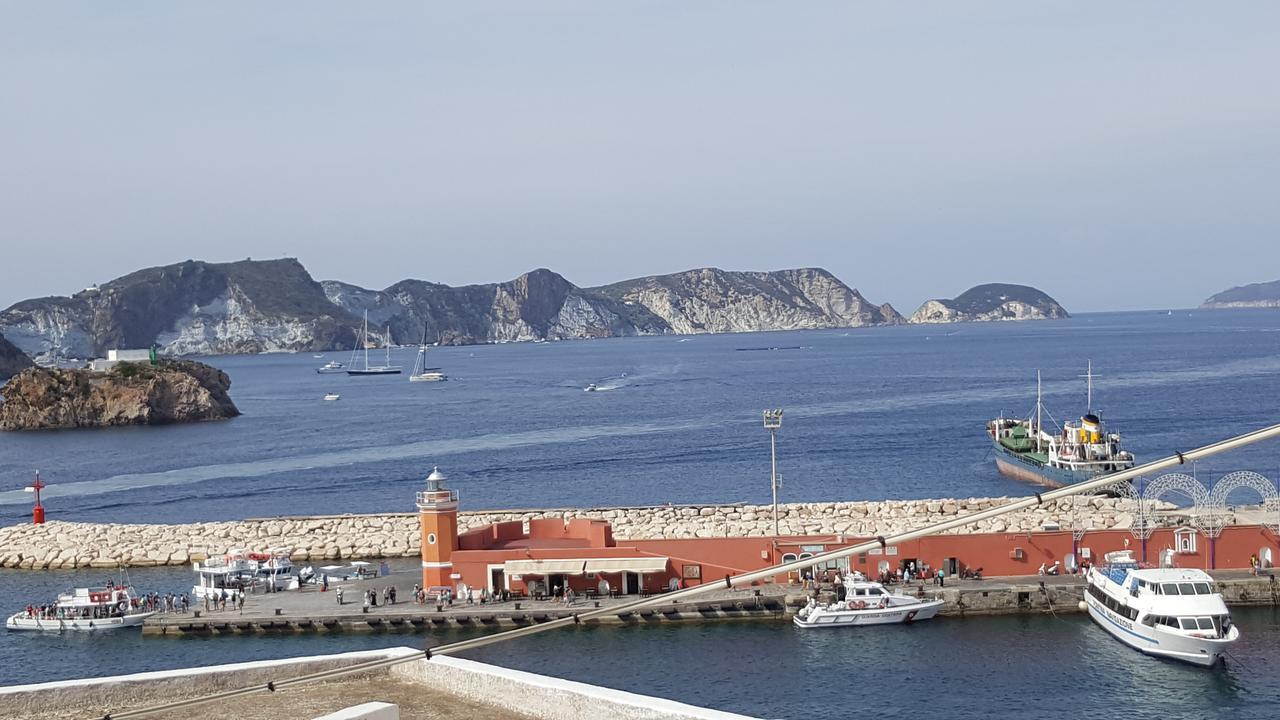 Agenzia Aprea Appartamenti Ponza Exterior photo